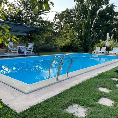 Tenuta Nissole مزرعة للإقامة *